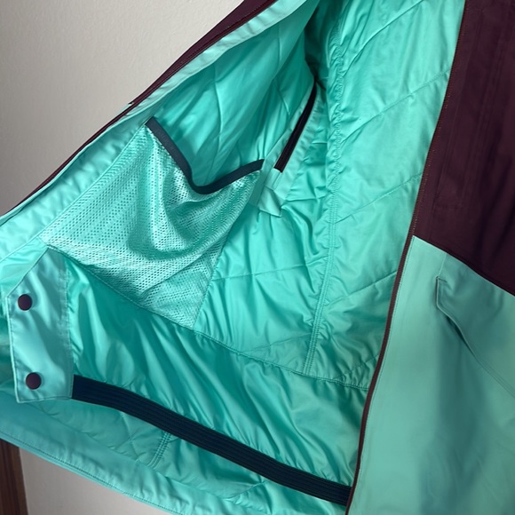 Patagonia Insulated Snowbelle Ski Snowboard Jacket in Dark Currant Size XS - Picture 13 of 15
